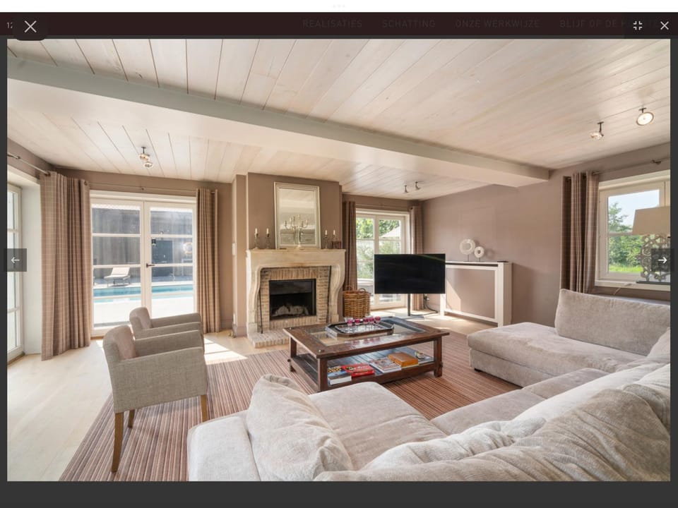 Communal lounge/ TV room