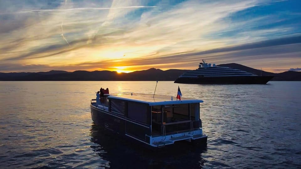 Aquaïa, Saint-Tropez by sea Docked boat in Gassin