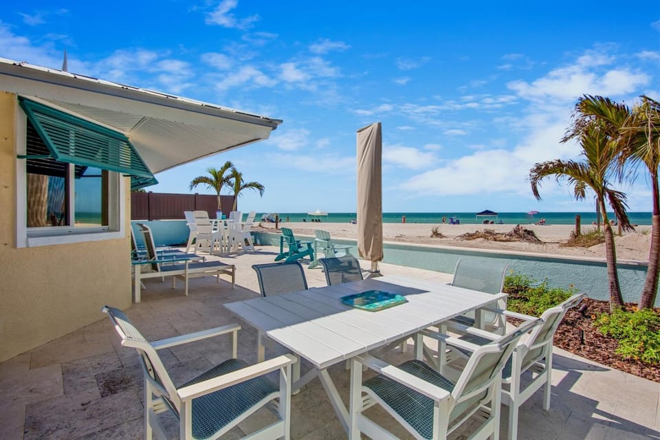Cottage by the Sea - Gulf Front, On the Beach! by Anna Maria Life Vacation Rentals House in Holmes Beach