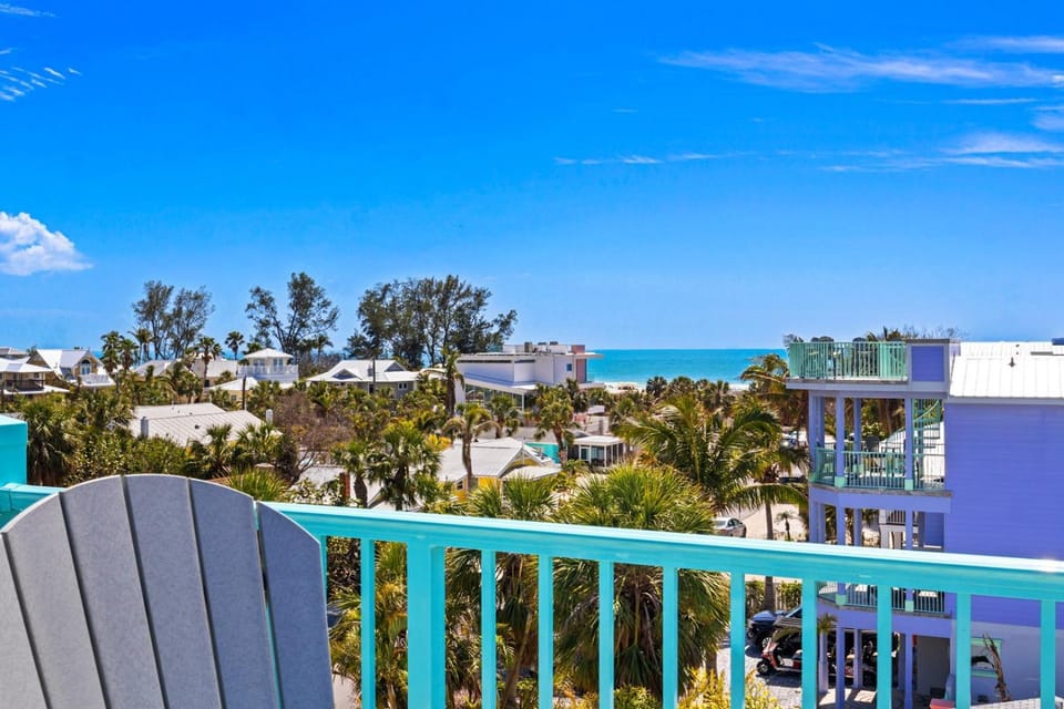 Coral Reef - 50ft to Beach, Games Galore, Rooftop Deck, Pool, Spa by Anna Maria Life Vacation Rentals House in Anna Maria Island