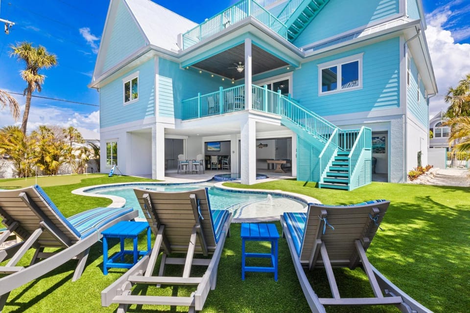 Coral Reef - 50ft to Beach, Games Galore, Rooftop Deck, Pool, Spa by Anna Maria Life Vacation Rentals House in Anna Maria Island