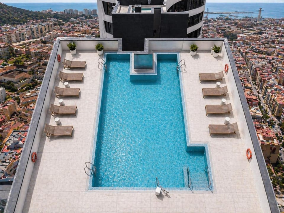 Malaga Eye - Pool Gym & Parking FREE Apartment in Malaga