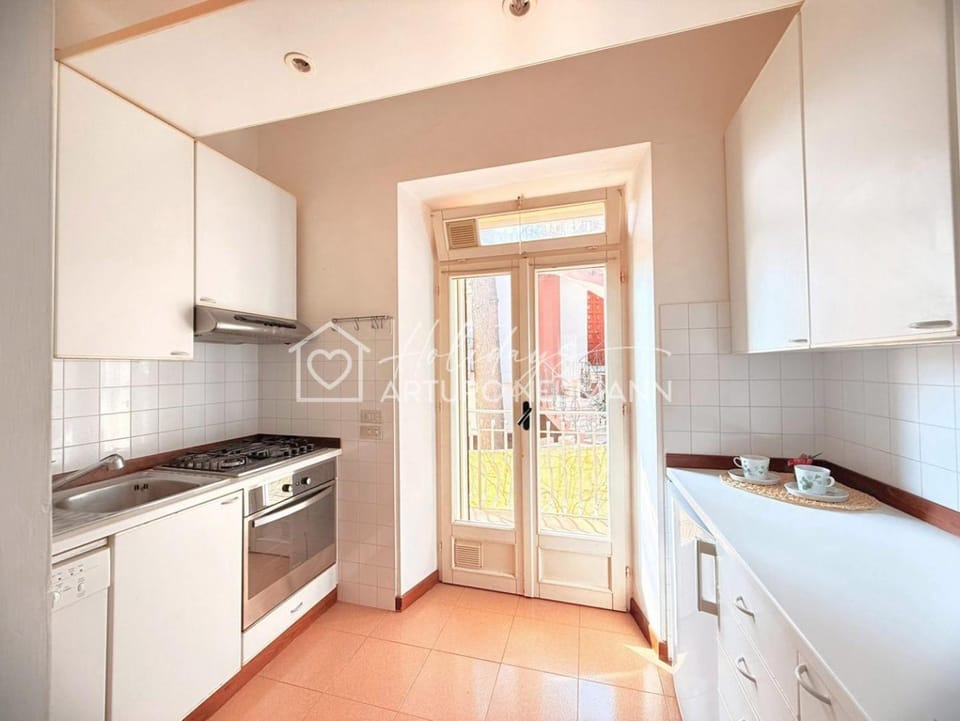 Kitchen or kitchenette, kitchen