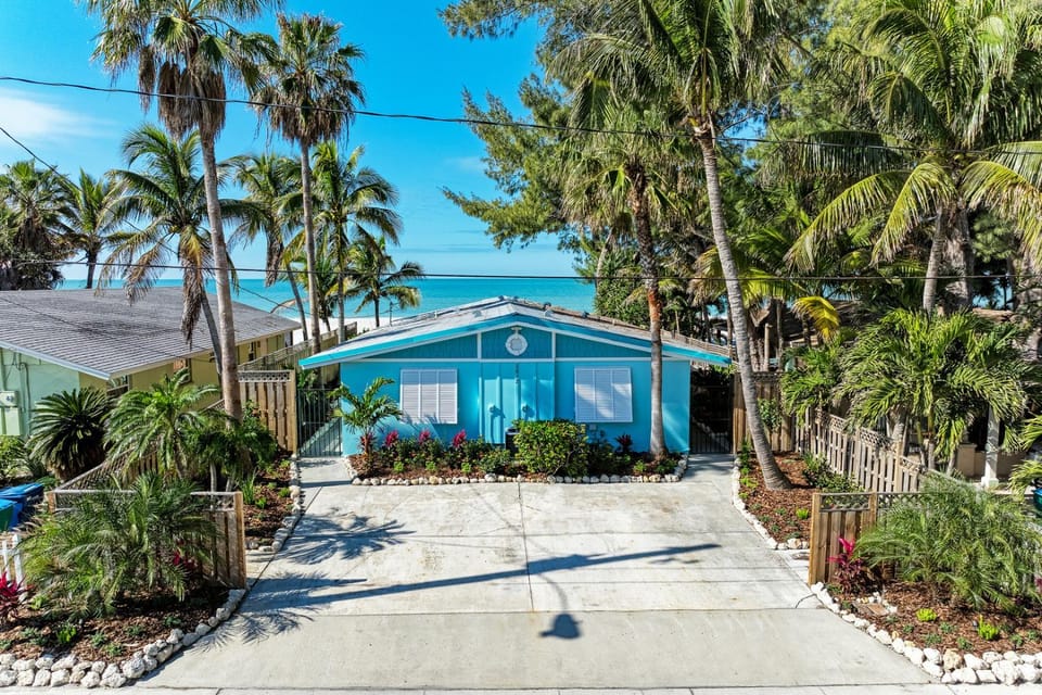 Fins to the Right - On the Gulf of Mexico! Beach! House in Holmes Beach