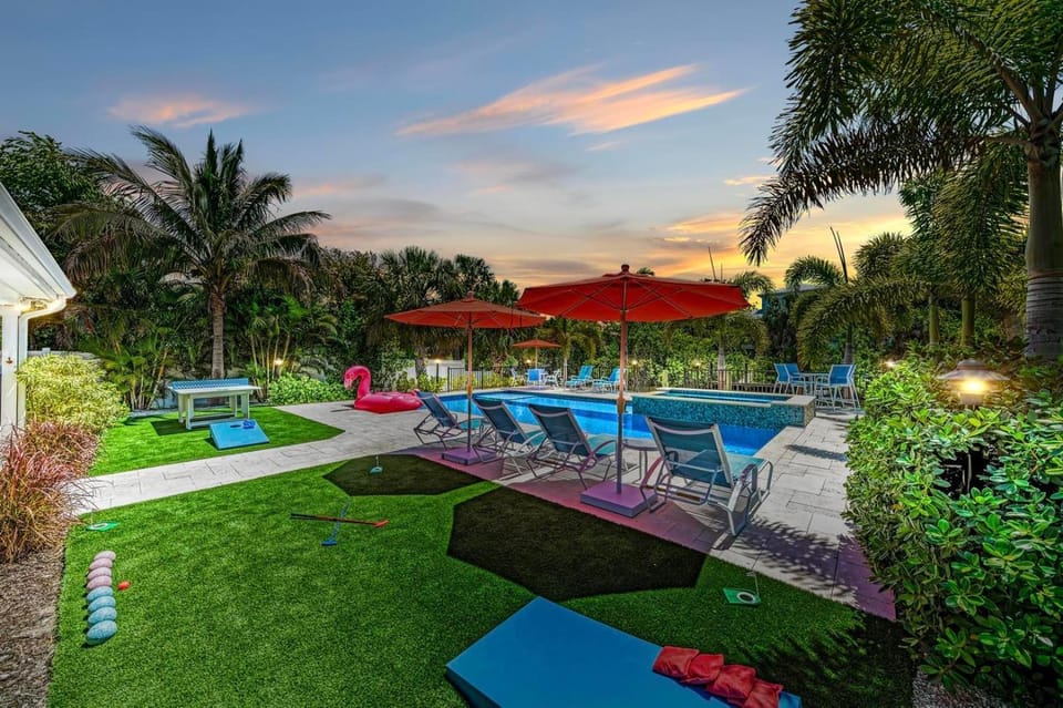 Fancy Flamingo - Canal Front, Dock, Heated Pool & Spa by Anna Maria Life Vacation Rentals House in Anna Maria Island