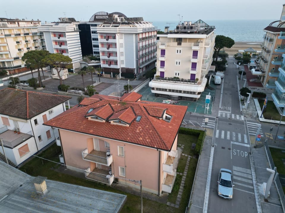 Property building, Bird's eye view