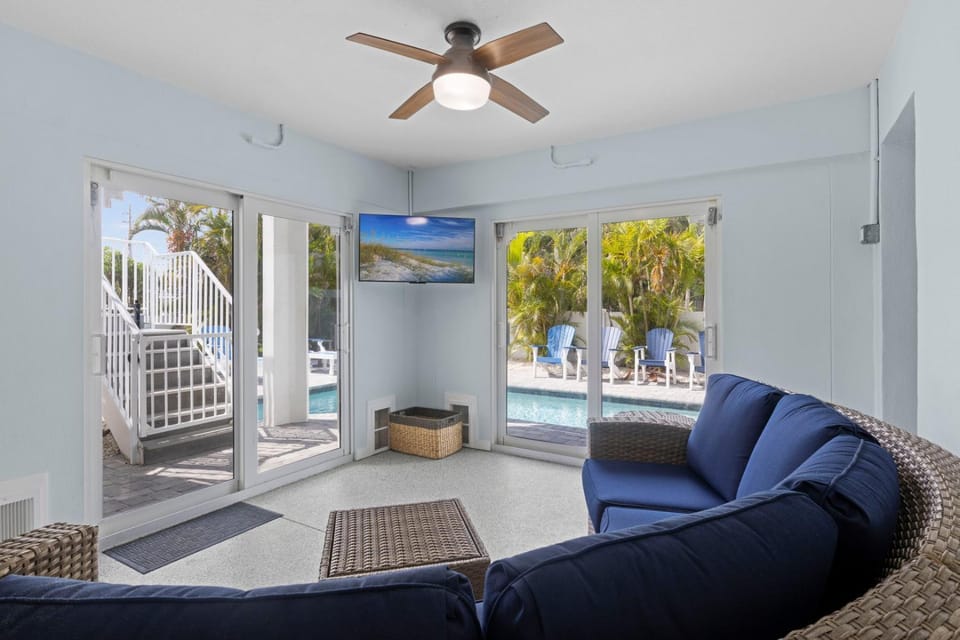 Hav'Anna Hideaway by Anna Maria Life Vacation Rentals House in Holmes Beach