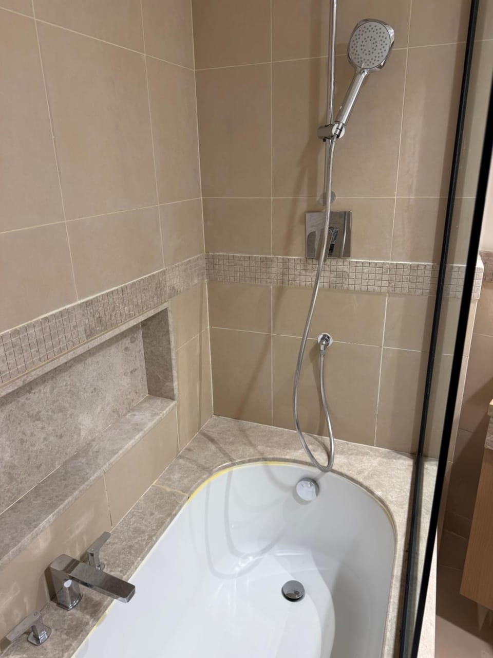 Luxury Burjuman Hostel Near Burjuman Metro station Apartment in Dubai