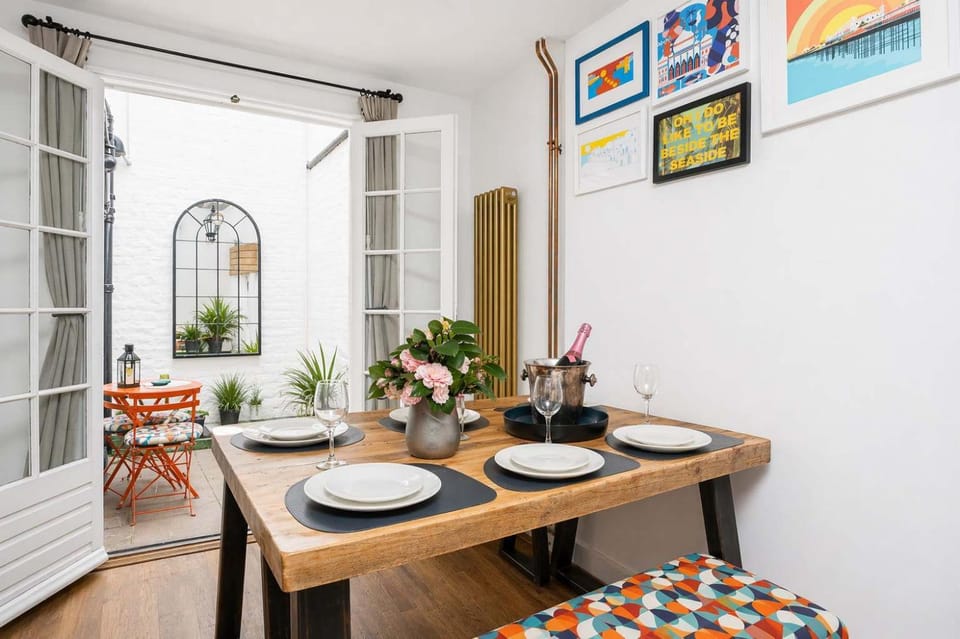 Stylish Central Cottage with Sunny Patio House in Hove