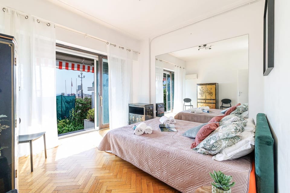 PROM 193-C - Apartement in Front of the sea 2 rooms with terrace and garden Apartment in Nice