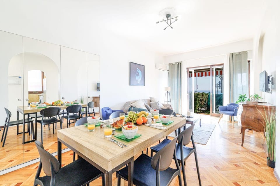PROM 193-C - Apartement in Front of the sea 2 rooms with terrace and garden Apartment in Nice