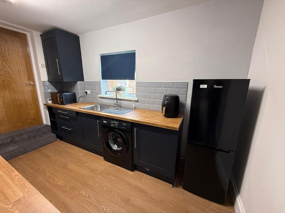 NEW Faraday-luxurious 3 Bedroom 4 Beds Sleeps 7 Contractor Stay Apartment in Gateshead