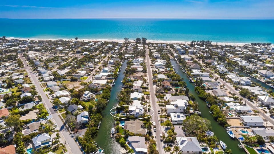 Kingfish House - Luxury Canal Home, Boat Dock, Pool, Spa by Anna Maria Life Vacation Rentals House in Holmes Beach