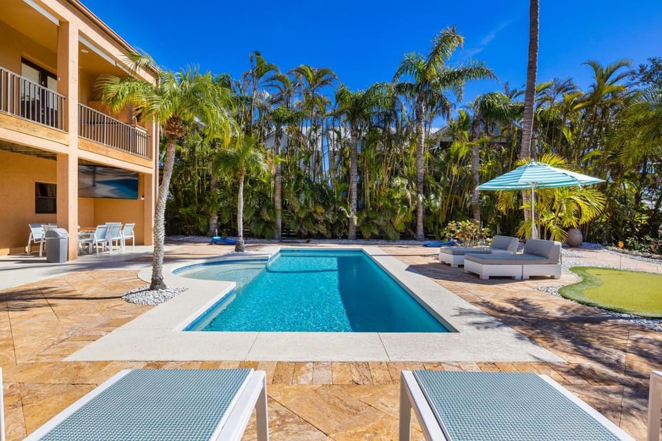 La Hacienda - Dock on Canal, Full Game Room, Pool House in Anna Maria Island