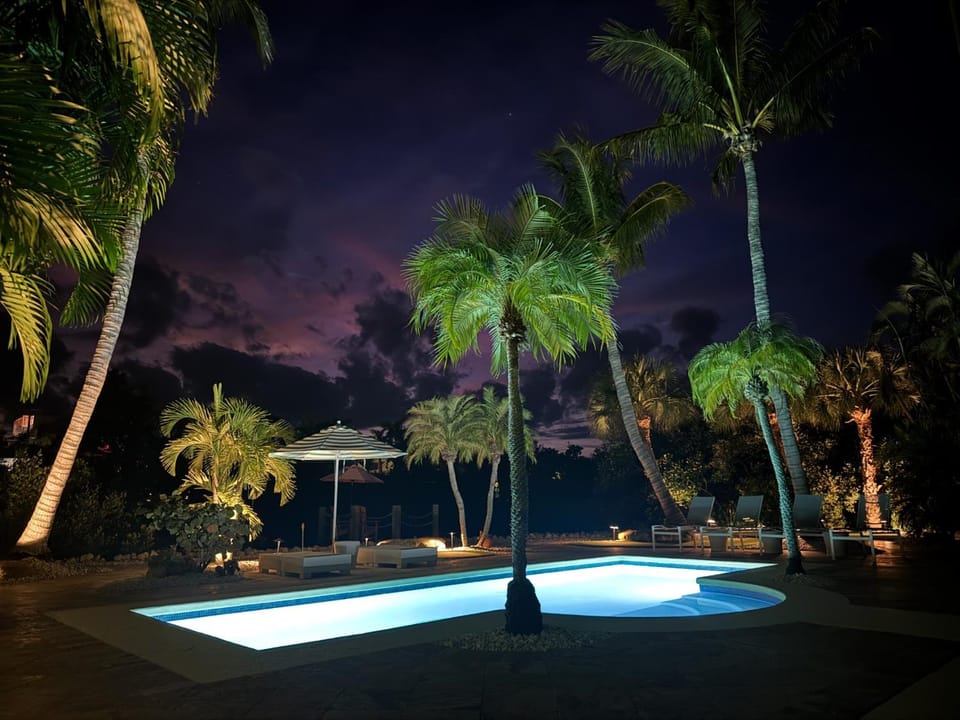 La Hacienda - Dock on Canal, Full Game Room, Pool House in Anna Maria Island