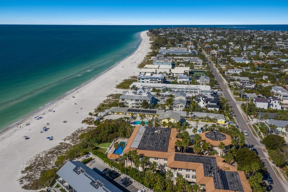 La Plage - Gulf Views! Heated Pool & Spa! Elevator by Anna Maria Life Vacation Rentals House in Holmes Beach