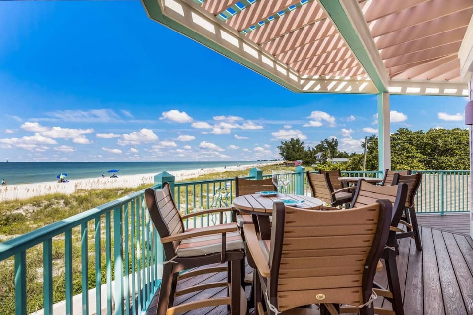 Lazy Loggerhead - Gulf Front! On the Beach! by Anna Maria Life Vacation Rentals House in Holmes Beach