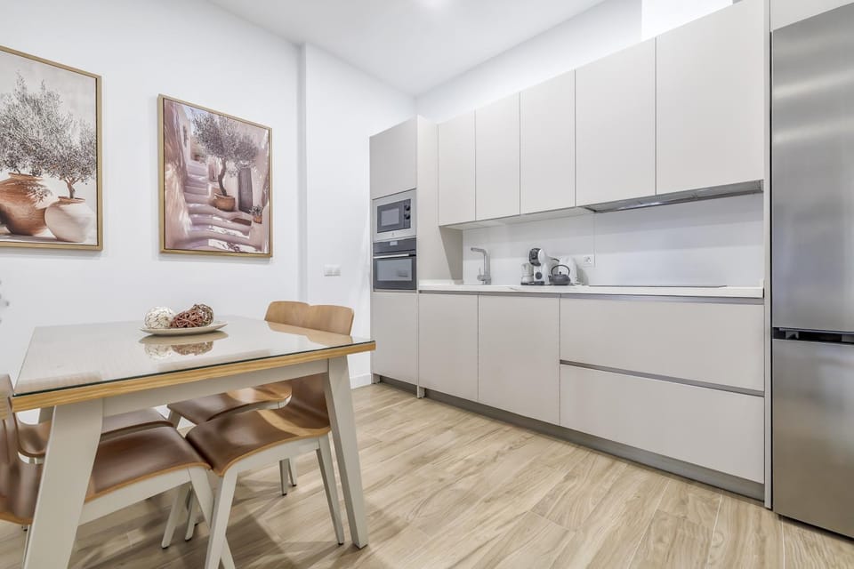 Kitchen or kitchenette, oven, stove