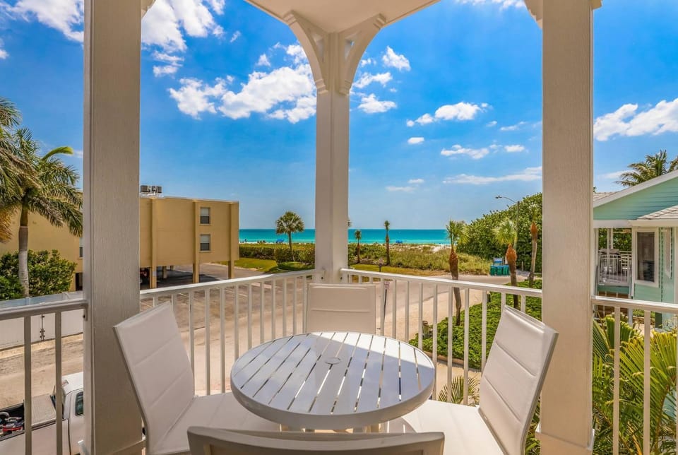 Oceanside Oasis - 50 Steps to Beach! Gulf Views! Pool Spa by Anna Maria Life Vacation Rentals House in Holmes Beach
