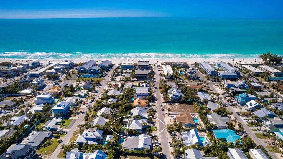 Octopus Cottage bay Anna Maria Life Vacation Rentals House in Holmes Beach
