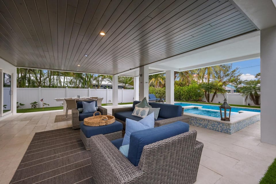 Peace of Paradise - Pool Spa & Amazing Views of Tampa Bay House in Anna Maria Island