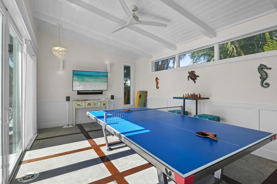 Rainbow Fish by Anna Maria Life Vacation Rentals House in Holmes Beach