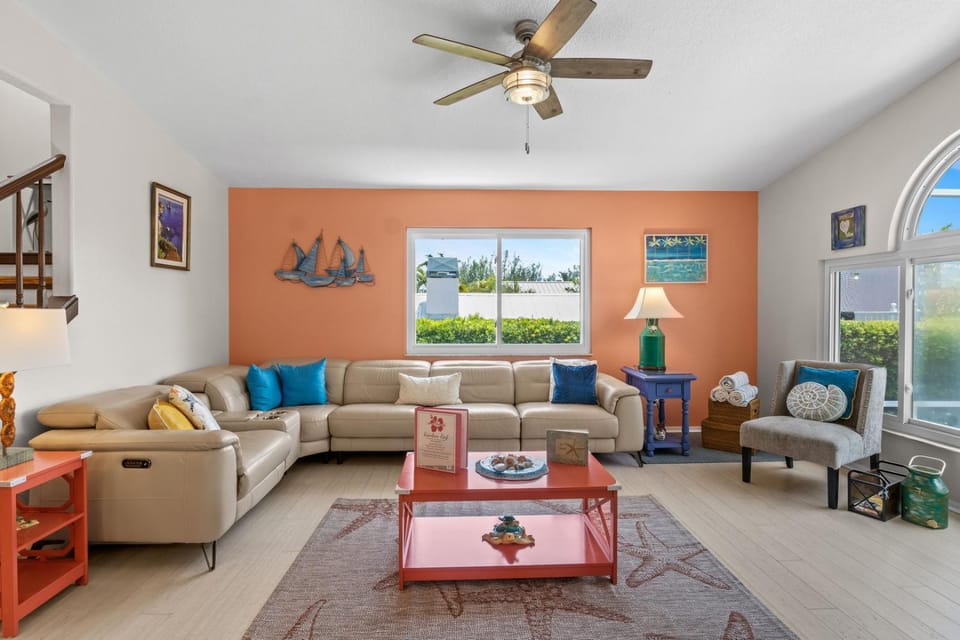Rainbow Reef - Close to Bean Point, Pool, Game Room by Anna Maria Life Vacation Rentals House in Anna Maria Island