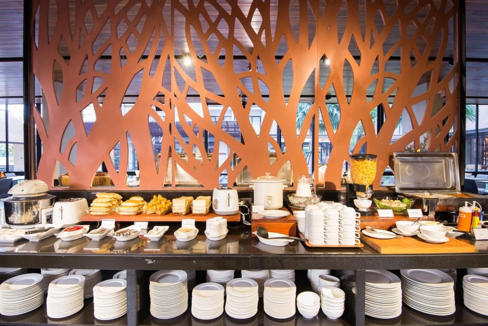 Restaurant/places to eat, Buffet breakfast