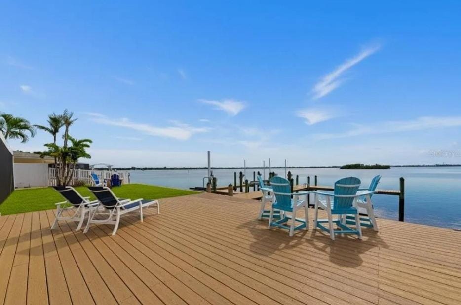 Salt & Soul - Bayfront, Boat Dock, Large Pool, Spa by Anna Maria Life Vacation Rentals House in Bradenton