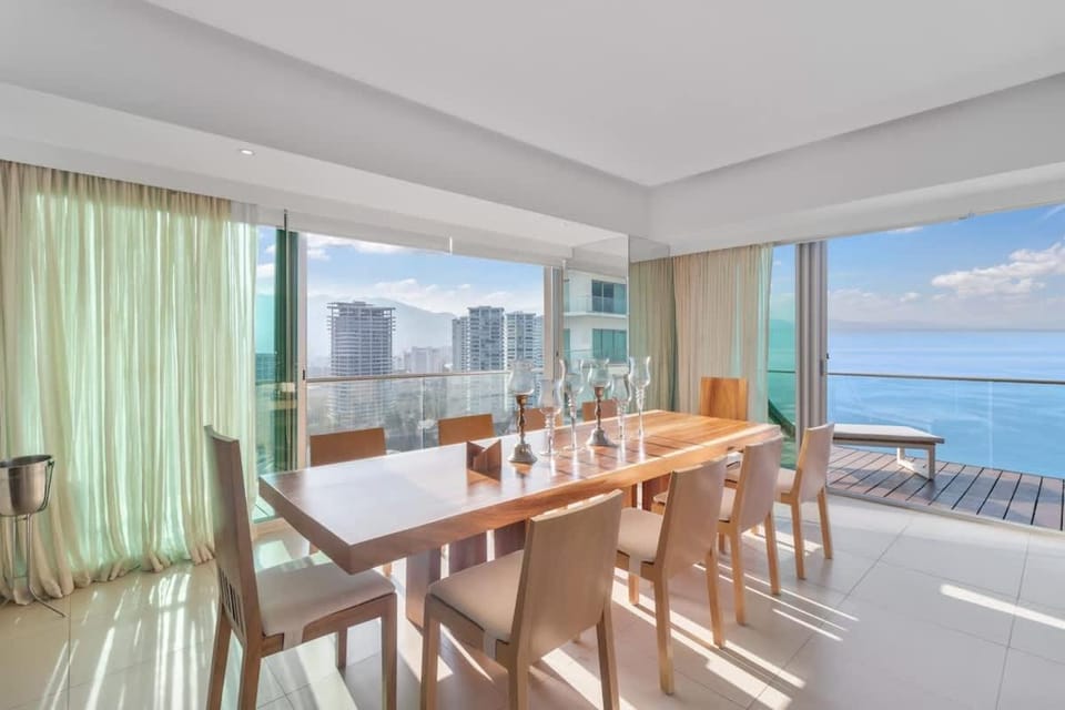 Luxury Beach Front Condo 21st Floor Views House in Puerto Vallarta