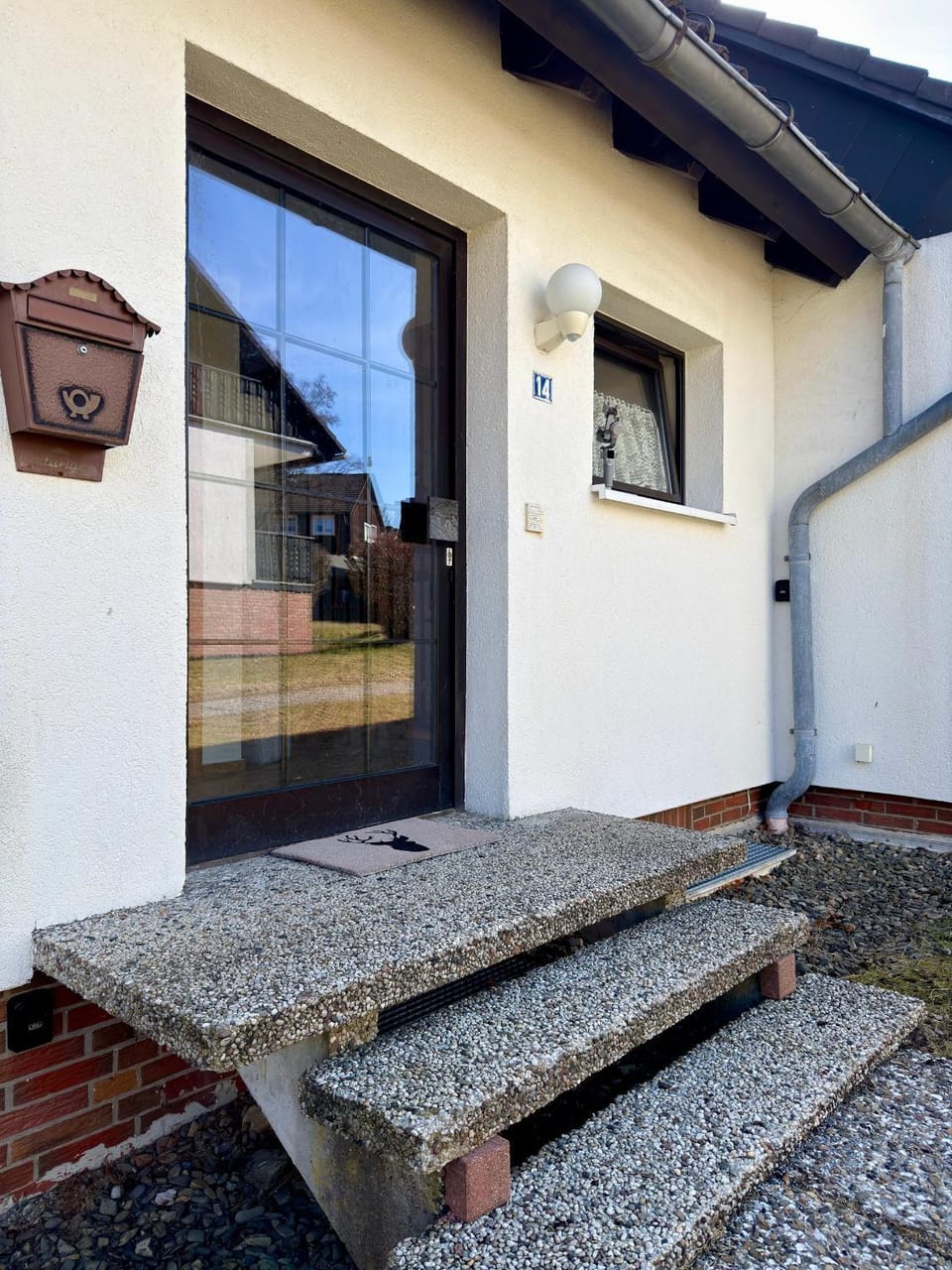 Facade/entrance