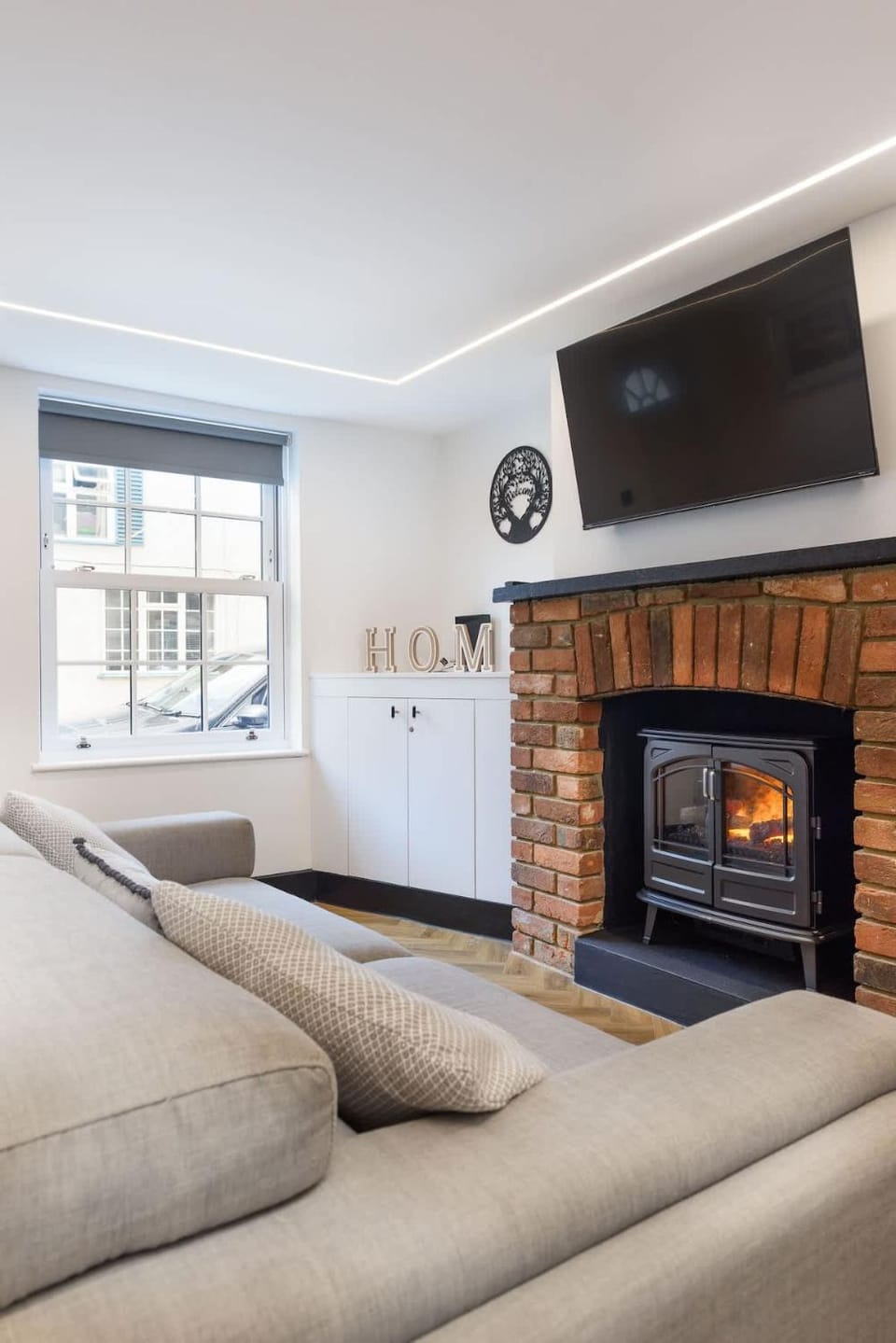 A stylish Modern 200 Year Old - 2 Bedroom cottage House in Harpenden