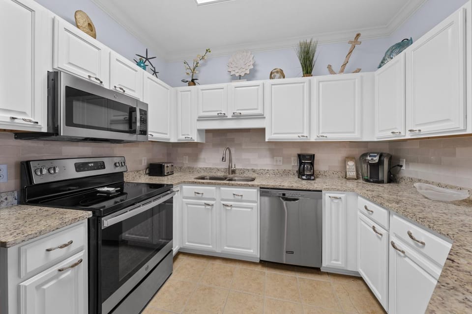 Kitchen or kitchenette, kitchen
