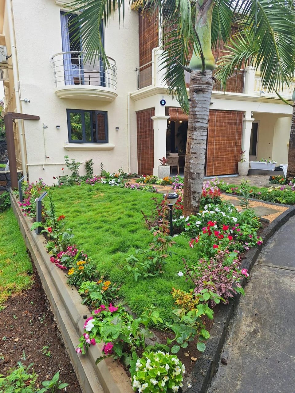Sea lily beach resort Apartment in Quatre Cocos