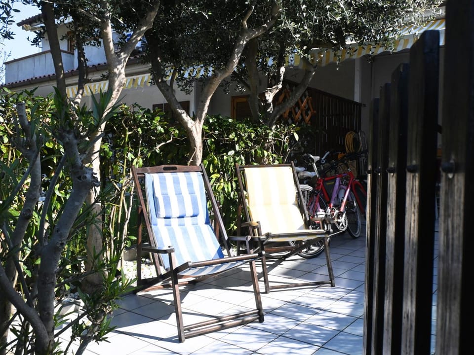 M450 - Marcelli, delizioso bilocale con patio Apartment in Marcelli