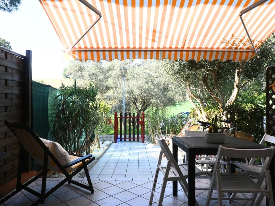 M450 - Marcelli, delizioso bilocale con patio Apartment in Marcelli
