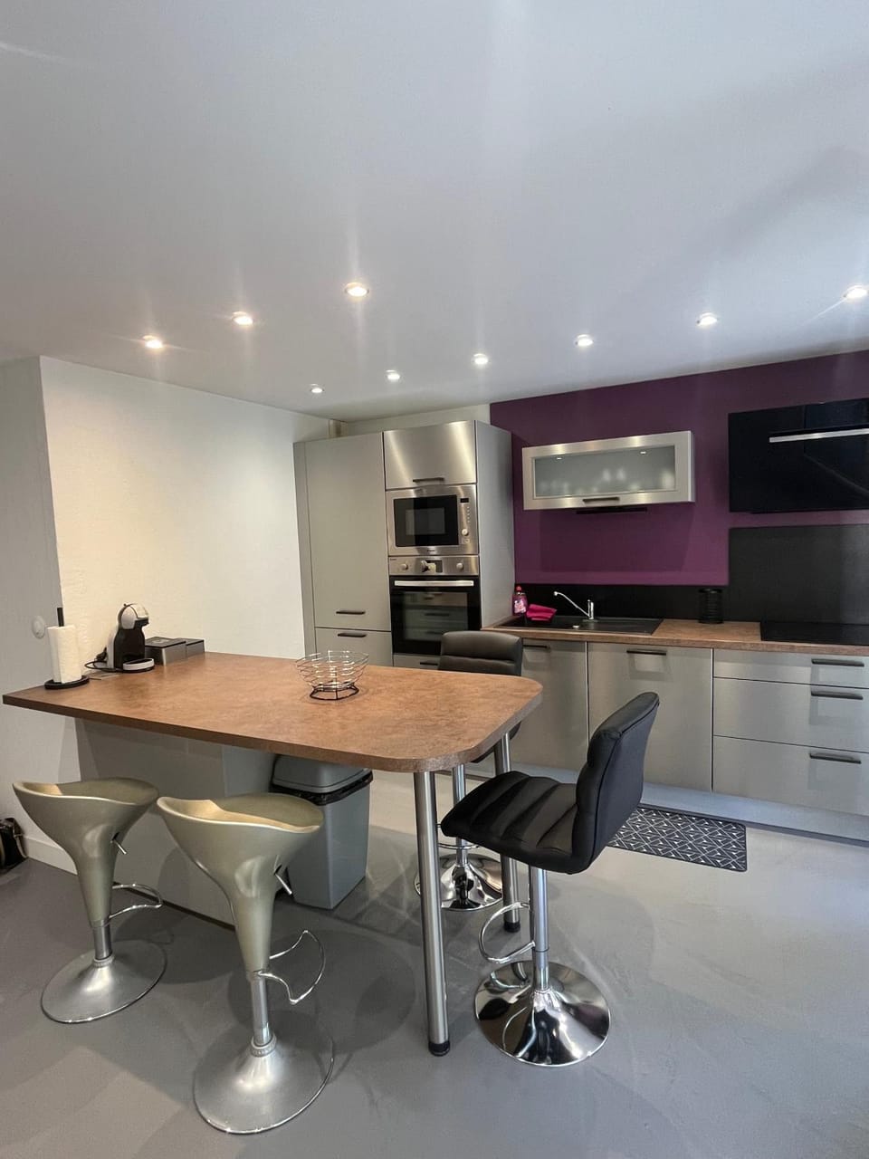Kitchen or kitchenette, Living room