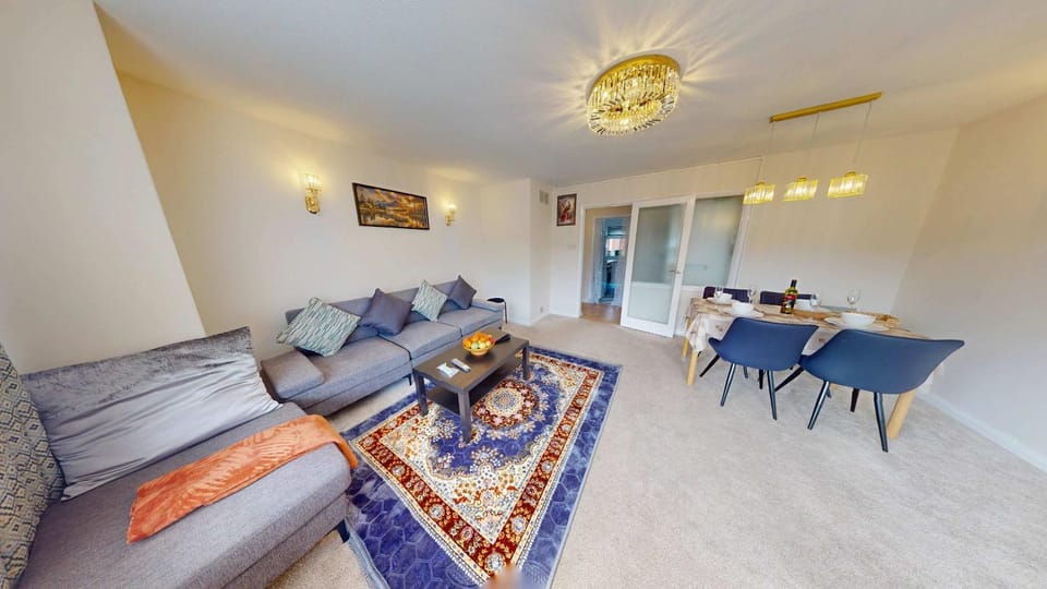 2 Bed Apartment in Reading - Sleeps 4 Apartment in Reading