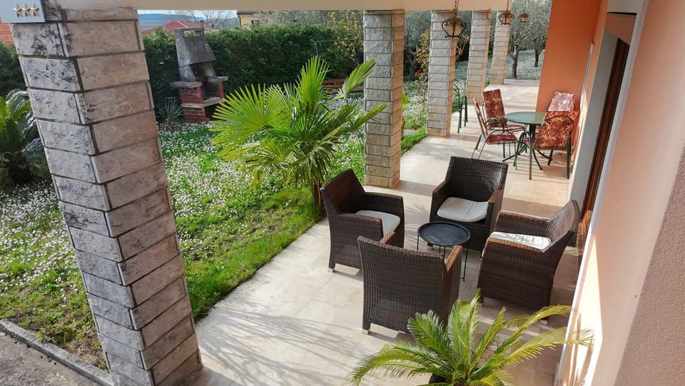 Balcony/Terrace, Seating area, Garden view