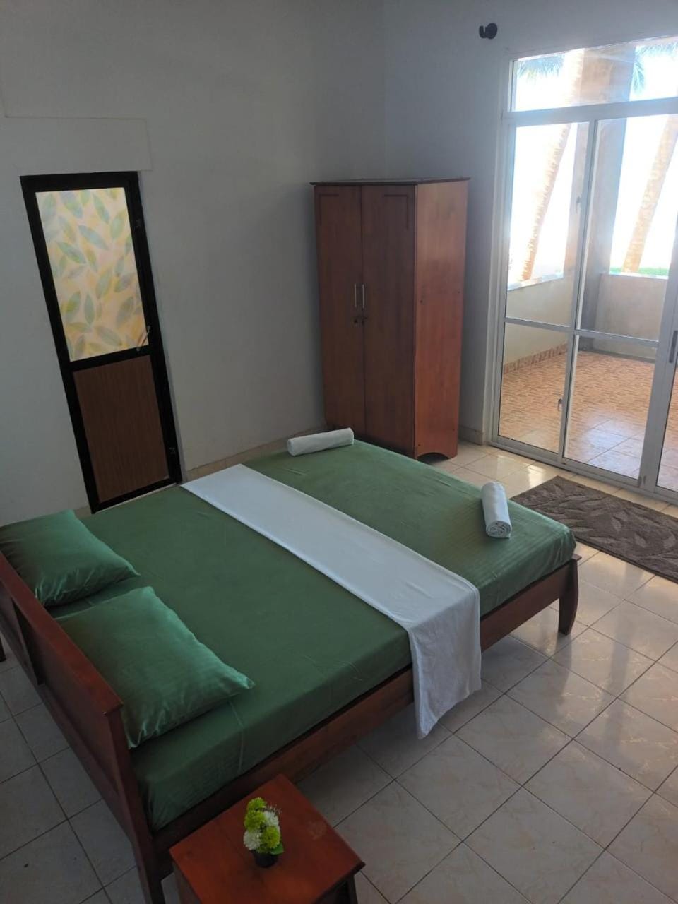 Jasmin Garden Bed and Breakfast in Wadduwa