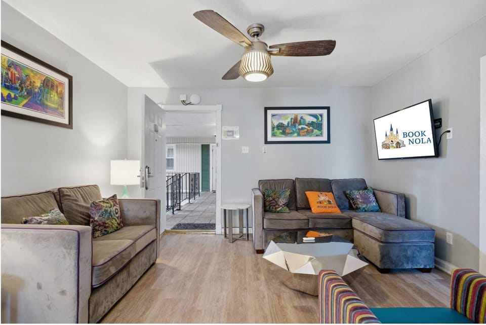 2BR Marigny Retreat Near Frenchmen w Pool & Tub Apartment hotel in Faubourg Marigny