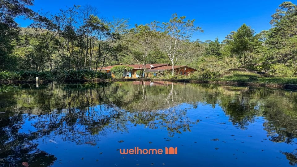 Casa em Petropolis com Lago e Vista da Montanha House in State of Rio de Janeiro