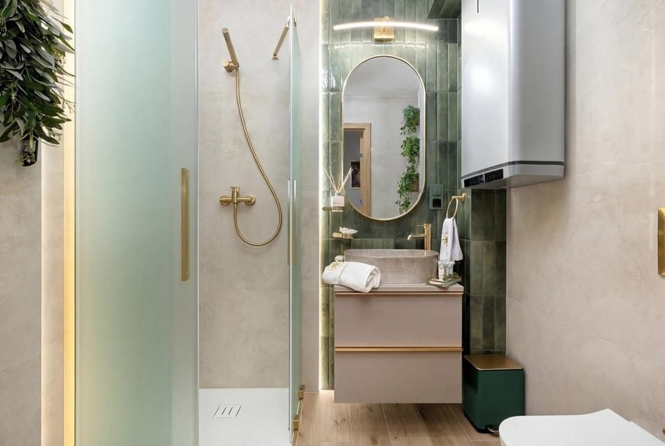 Shower, Bathroom, towels