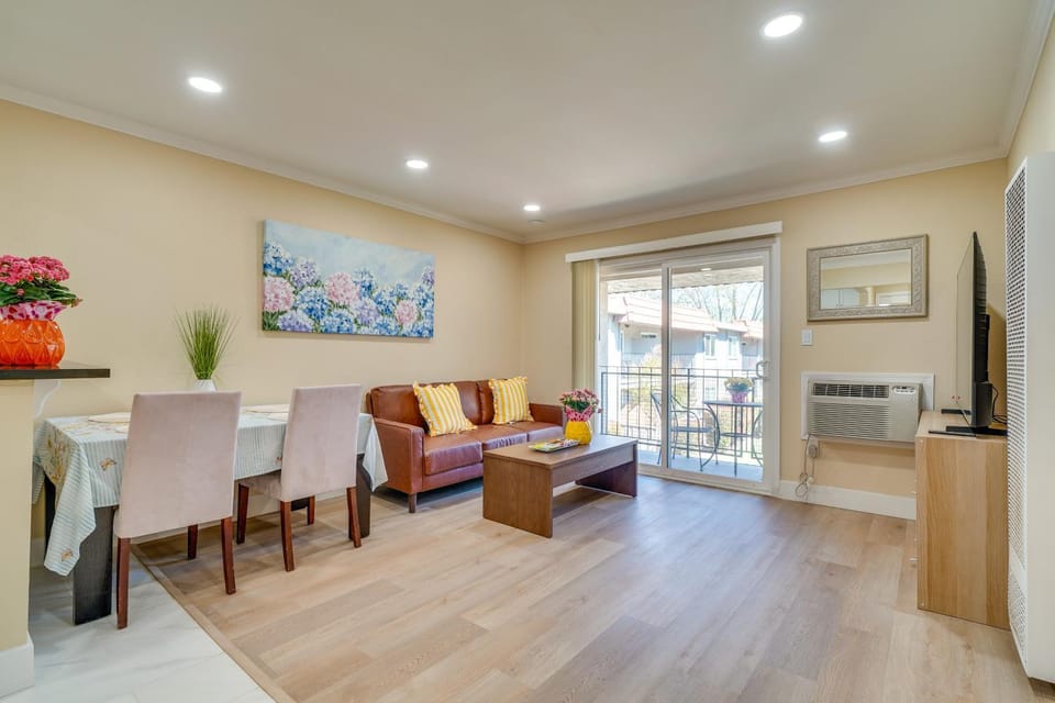 Walkable Pleasanton Condo Near Downtown with Balcony Apartment in Pleasanton