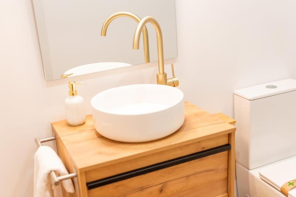 Modern Apt I AC I Plaza Merced 2min walk I Central Apartment in Malaga
