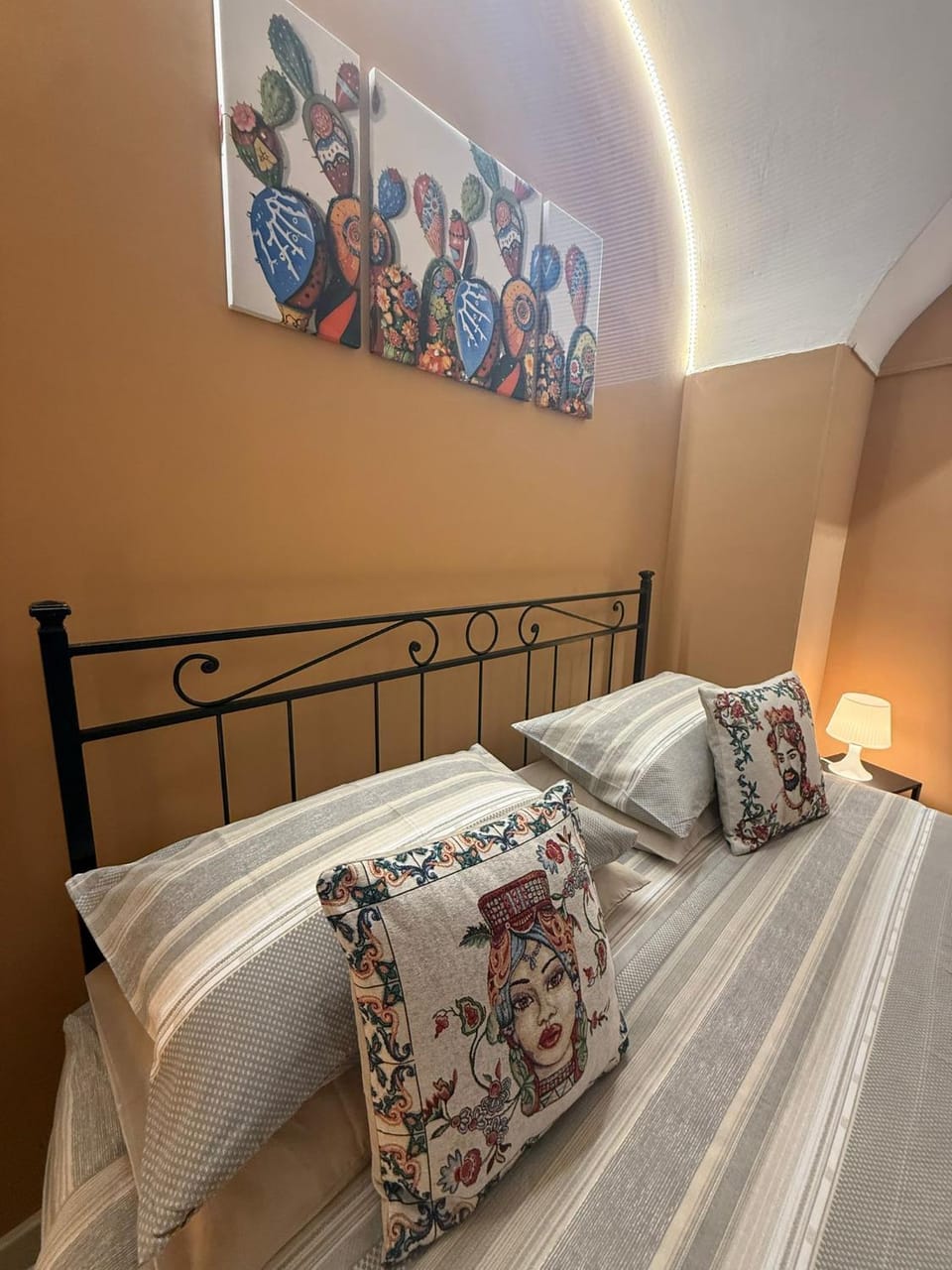Decorative detail, Bedroom