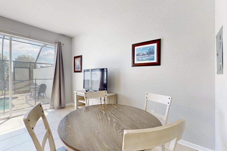 TV and multimedia, Dining area