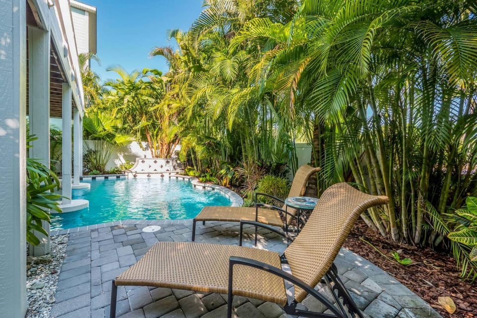 Tipsy Turtle - 2 Houses to Beach, Pool by Anna Maria Life Vacation Rentals House in Holmes Beach