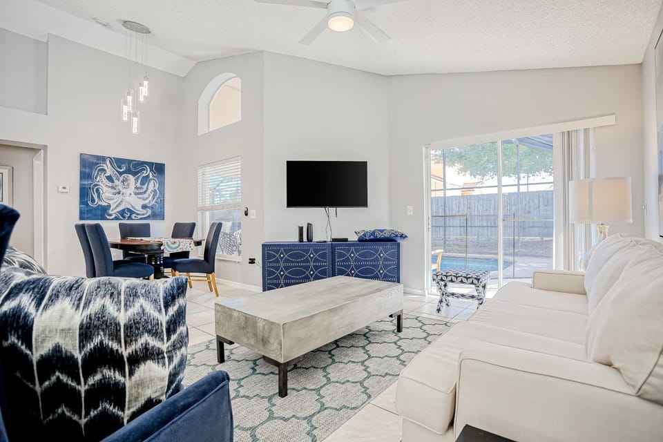 TV and multimedia, Living room, Seating area