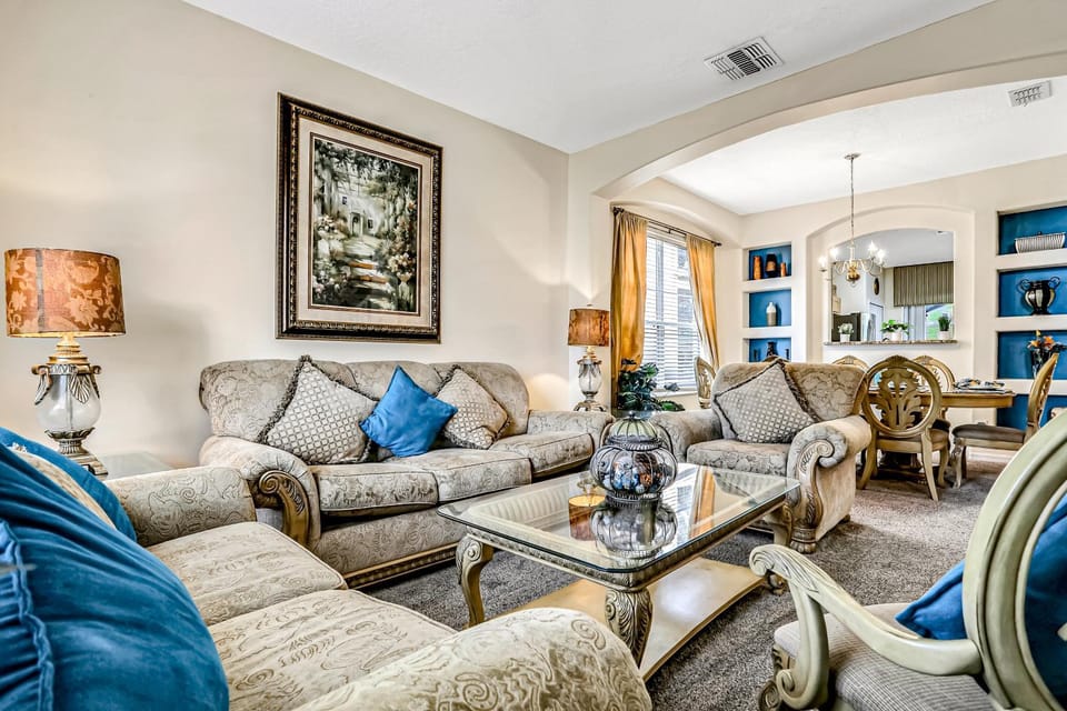 Living room, Seating area